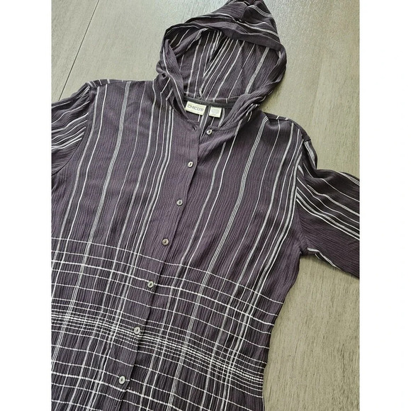 Chico’s Black Geometric Striped Hoodie Button Up Top Blouse Size 1  Or 8 US - Picture 5 of 9
